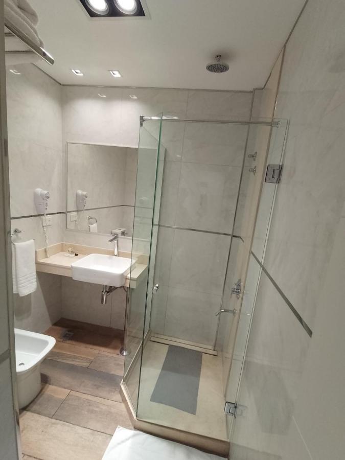 Global Hotel Сентенарио Екстериор снимка