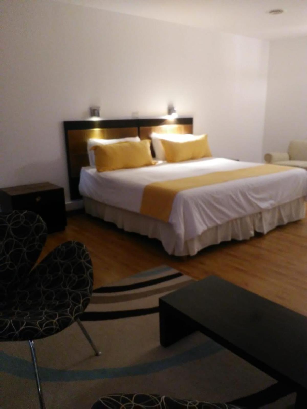 Global Hotel Сентенарио Екстериор снимка