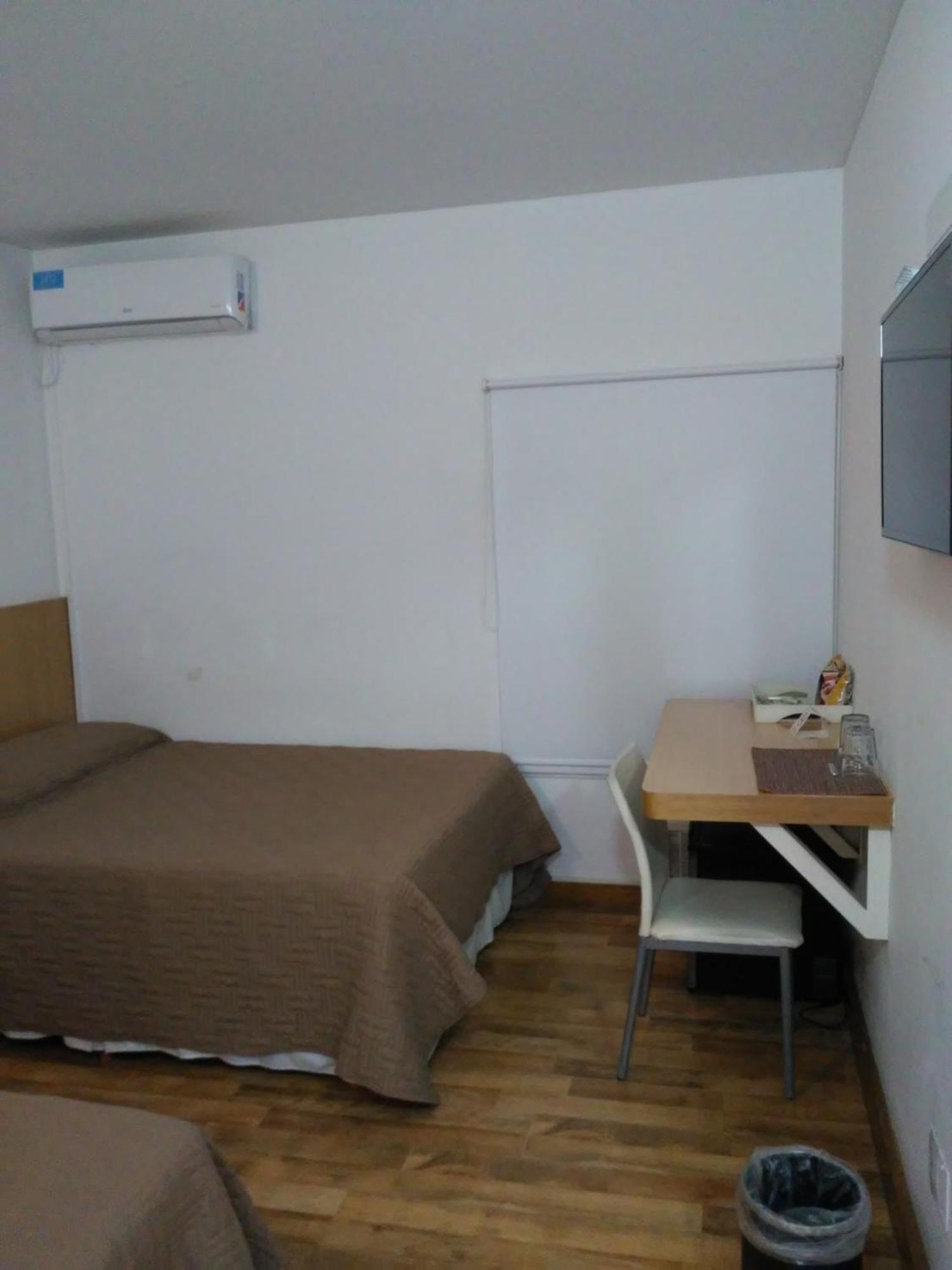 Global Hotel Сентенарио Екстериор снимка