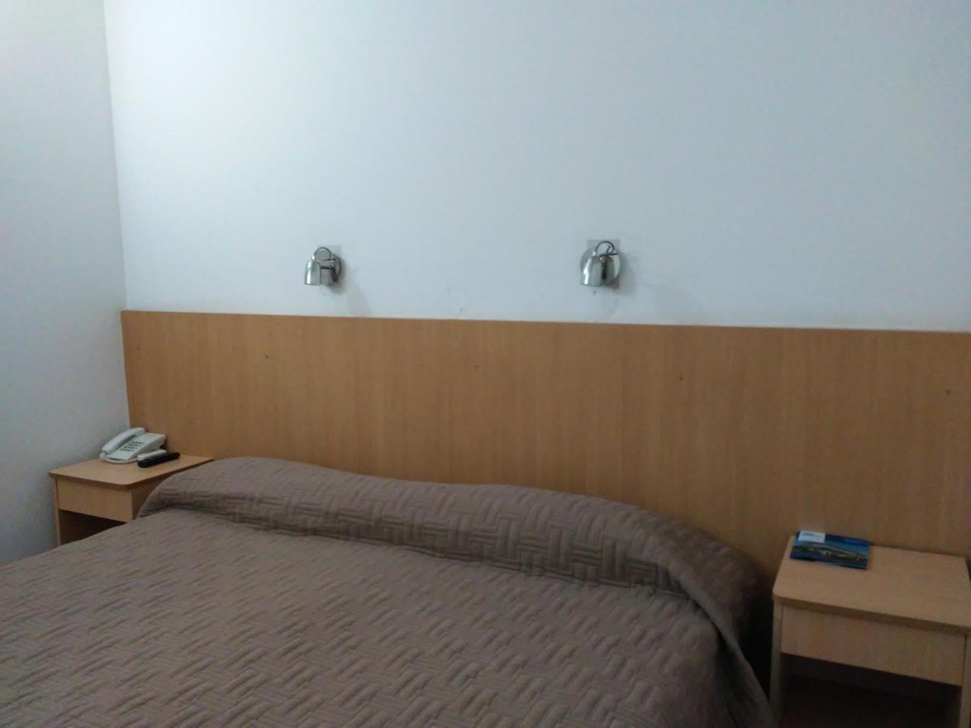 Global Hotel Сентенарио Екстериор снимка