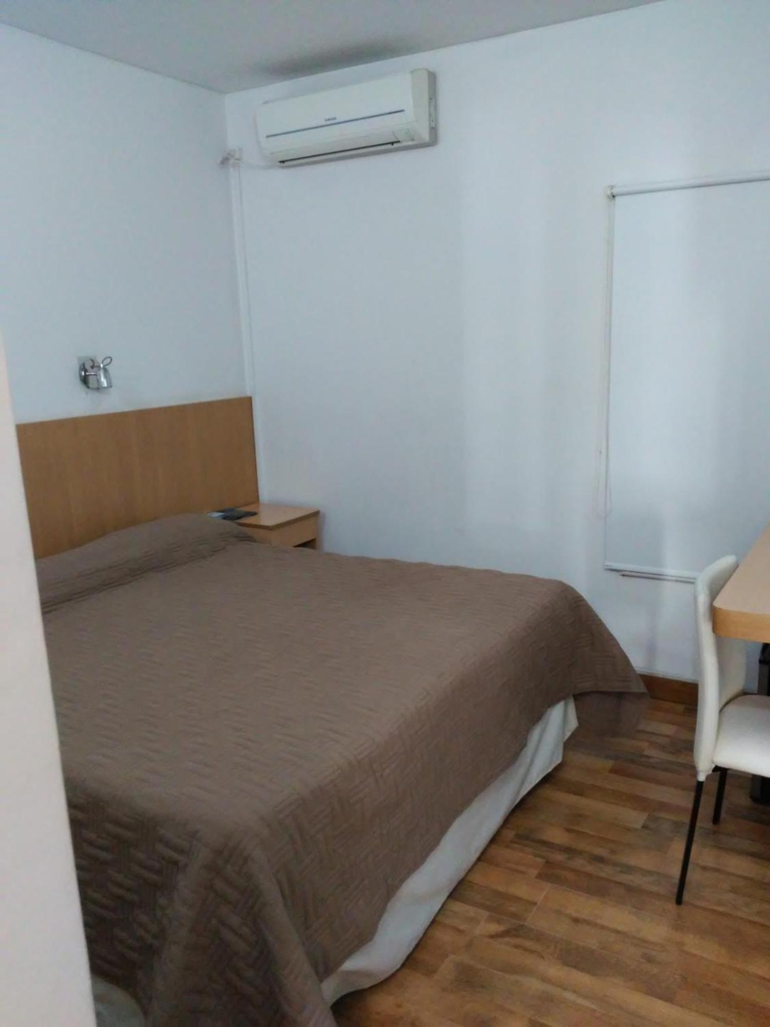 Global Hotel Сентенарио Екстериор снимка