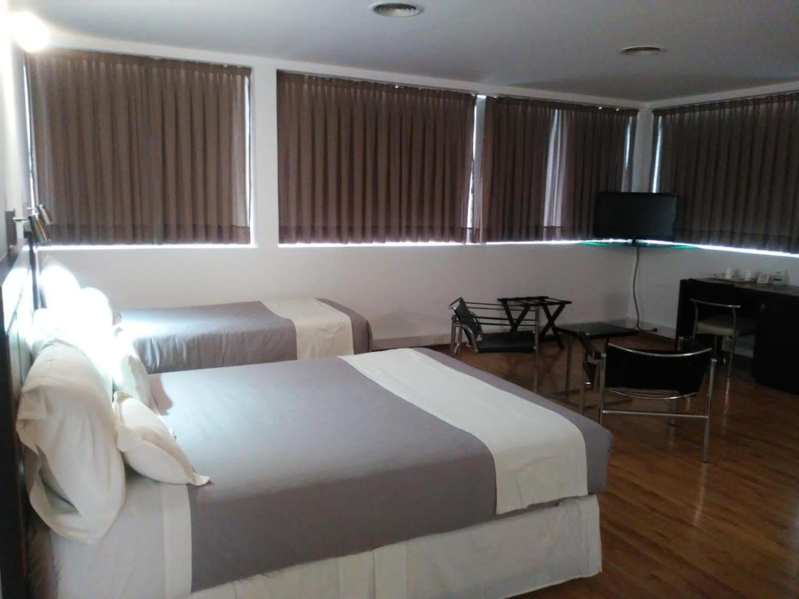 Global Hotel Сентенарио Екстериор снимка