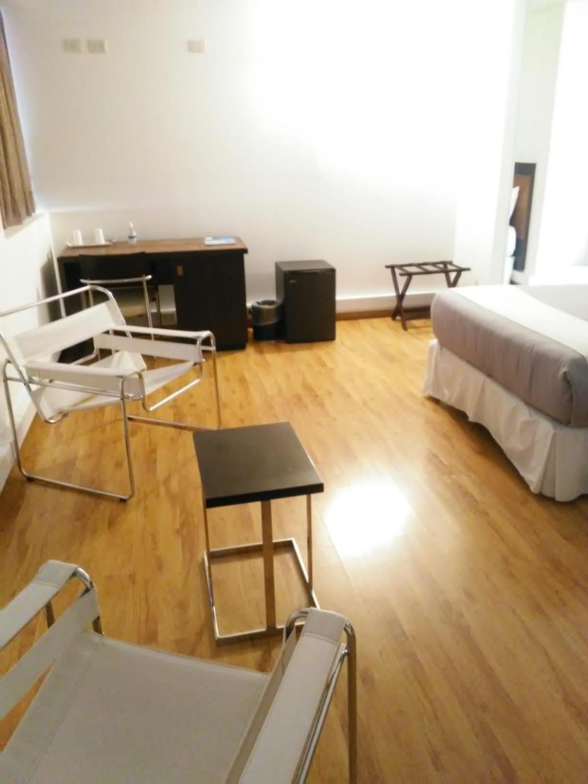 Global Hotel Сентенарио Екстериор снимка
