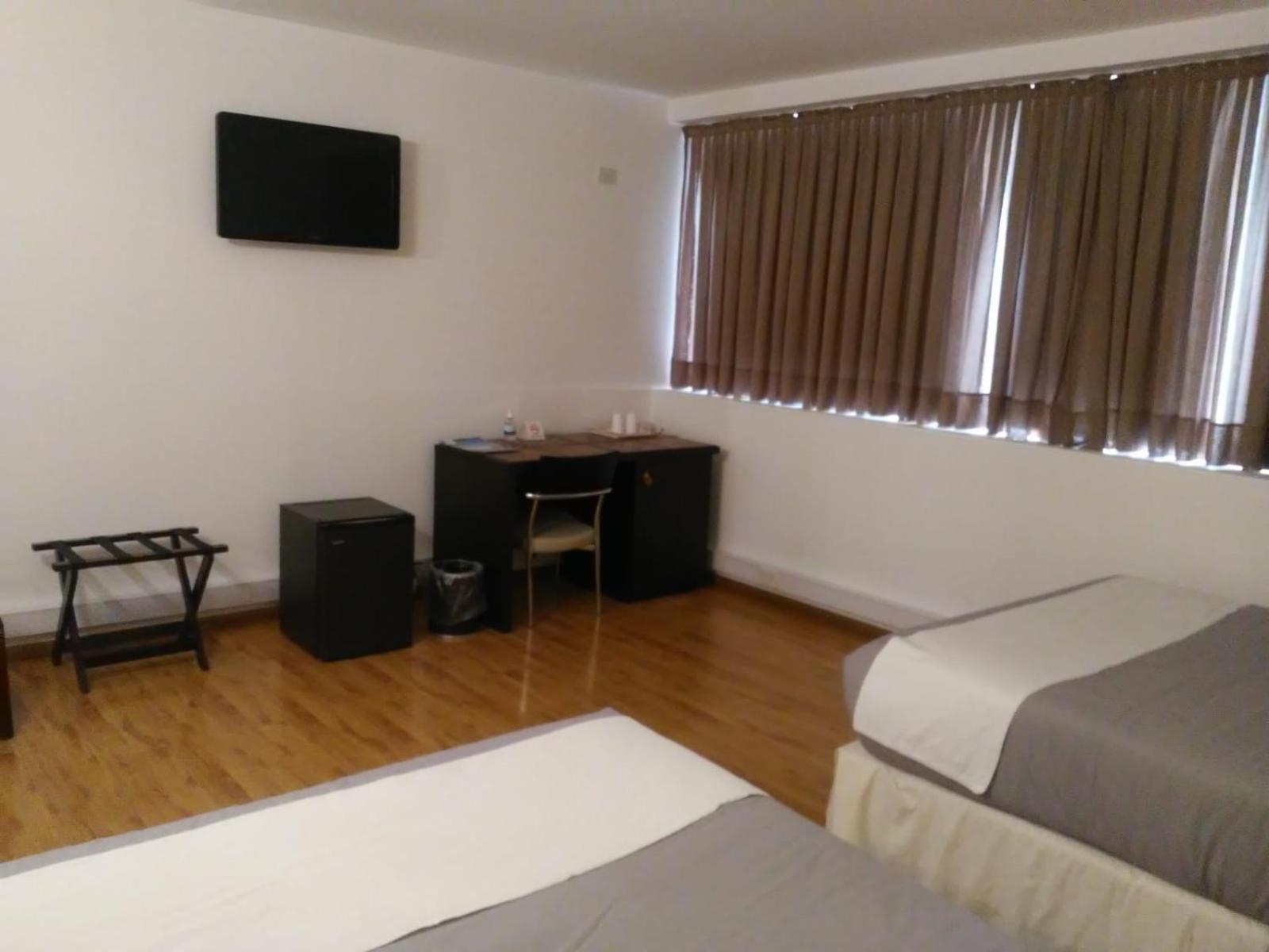 Global Hotel Сентенарио Екстериор снимка