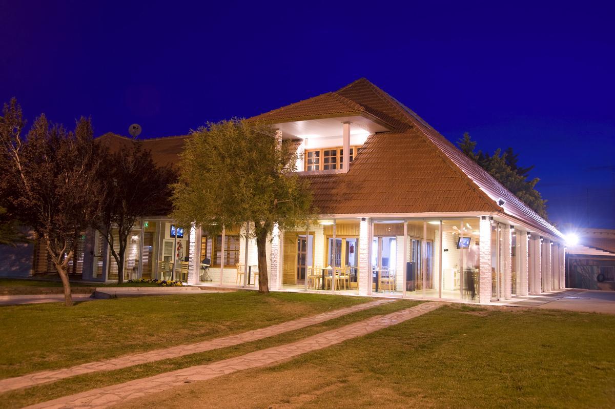 Global Hotel Сентенарио Екстериор снимка